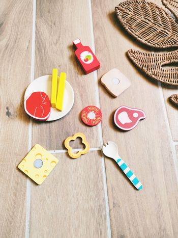 🍟Dinette aliments à scratch steak frites et divers aliments et accessoires en bois