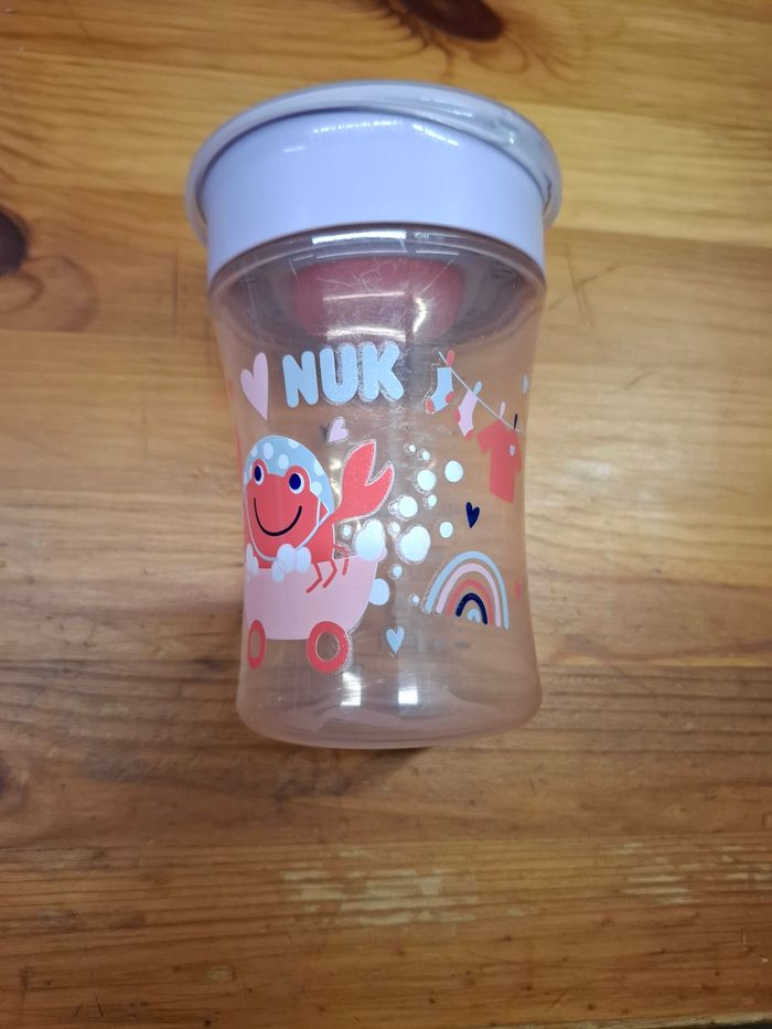 Tasse d'apprentissage NUK Magic Cup