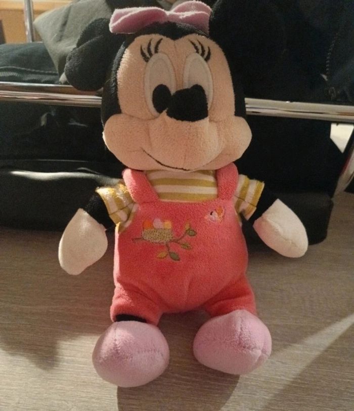 Peluche Minnie 23 cm en excellent état