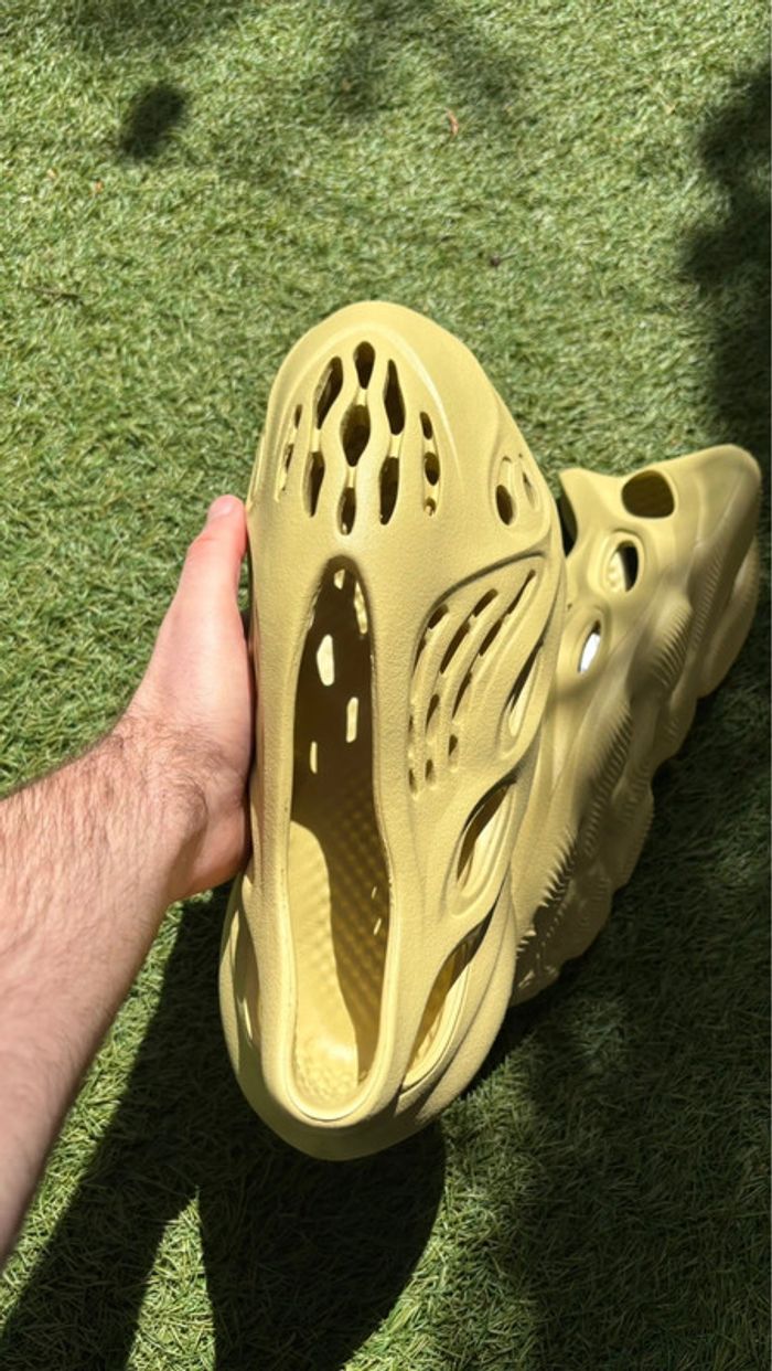 Adidas Yeezy Foam runner Sulfure - photo numéro 4