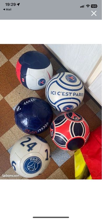 Ballons PSG X5 /15€ l’unité