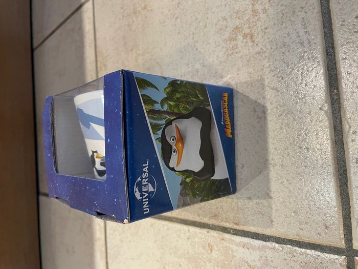 Bol et peluche Madagascar neuf - photo numéro 2