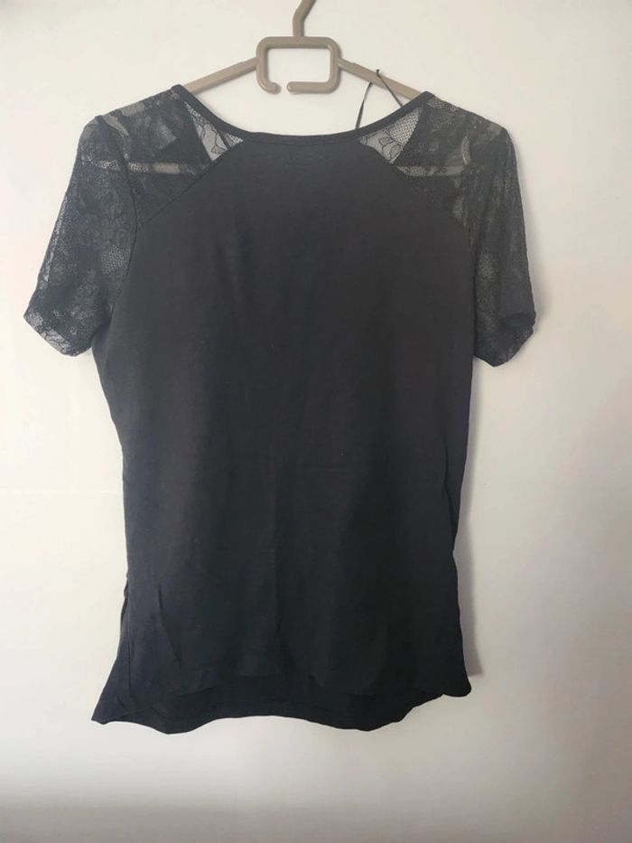Tee-shirt top haut Gemo noir taille 38 M en excellent état avec dentelle - photo numéro 3