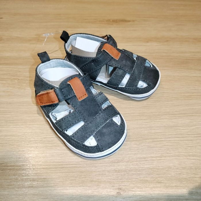 Lot chaussures bébé T18–19 – Disney, Mo, Lefties – Neufs - photo numéro 4
