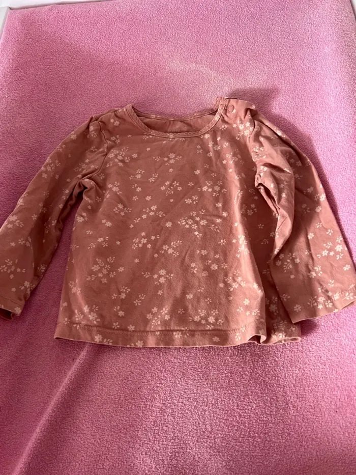 Lot de 10 tshirts à manches longues taille 18 mois - photo numéro 9