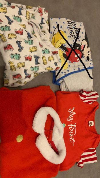 Lot pyjamas 12 mois