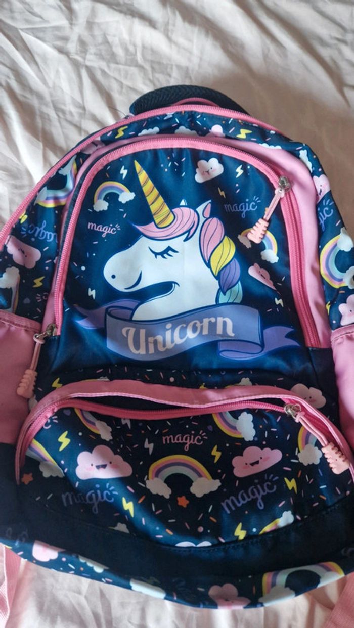 Cartable licorne et sa trousse - photo numéro 3