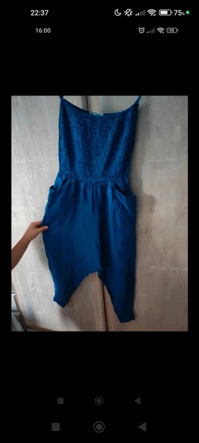 Belle petite combinaison bleue