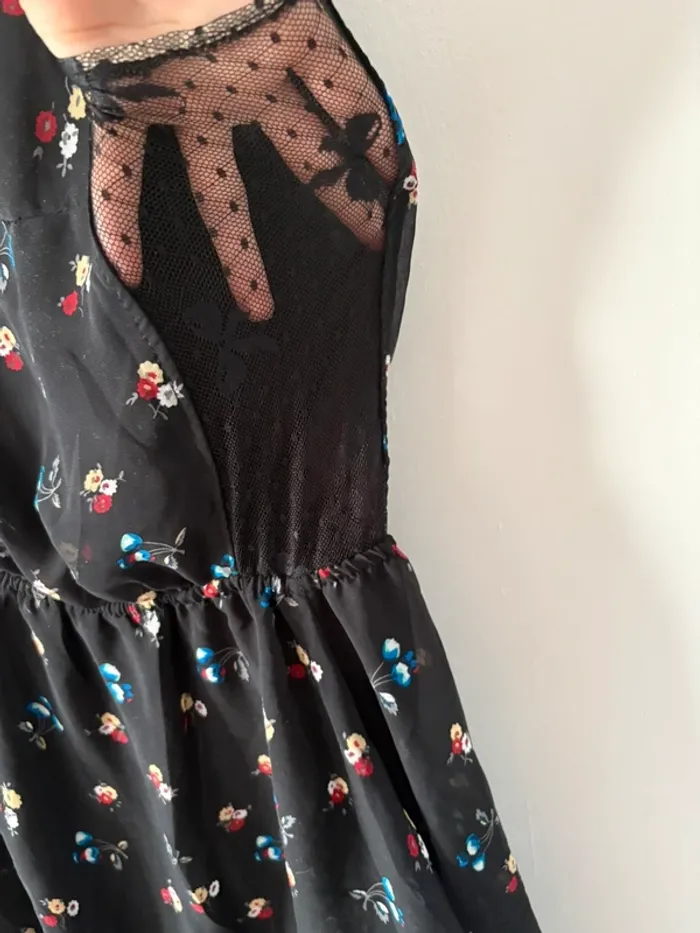 Robe de plage noire dentelle - photo numéro 3