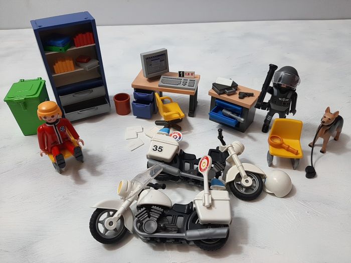 le poste de police playmobil