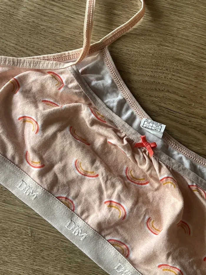 Brassière arc en ciel Dim 16 ans - photo numéro 2