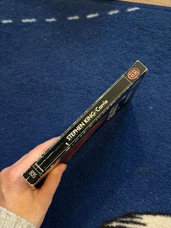 Livre stepehen King Carrie - photo numéro 3