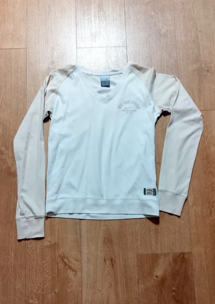 T-Shirt Nike col V West Coast Athletic Junior 12-13 ans - photo numéro 2