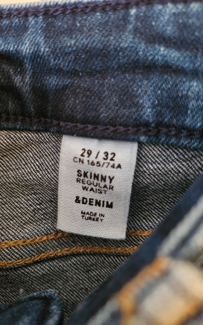 Jean skinny destroy H&M - photo numéro 2