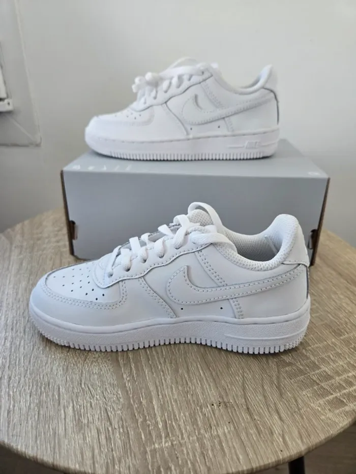 Nike force 1 taille 28 neuves blanches - photo numéro 3