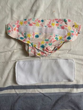 Couche lavable piscine