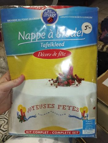 Nappe a brodé