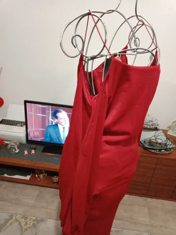 Robe épaules dénudées - photo numéro 2