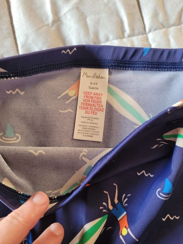 ensemble uv mini boden 8/9ans  (15e) - photo numéro 6