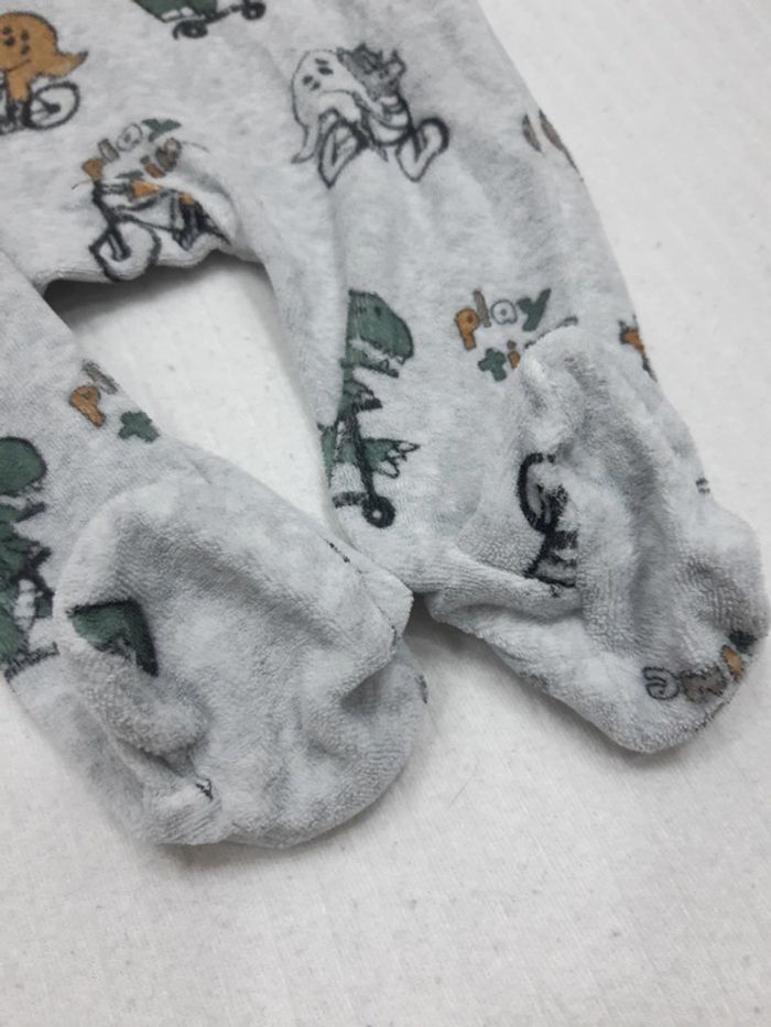 Pyjama dinosaure Kiabi 9 mois - photo numéro 3