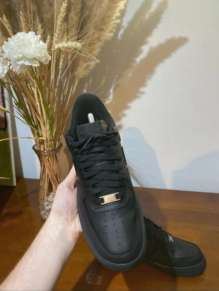 Nike Air Force One noir
41 - photo numéro 3