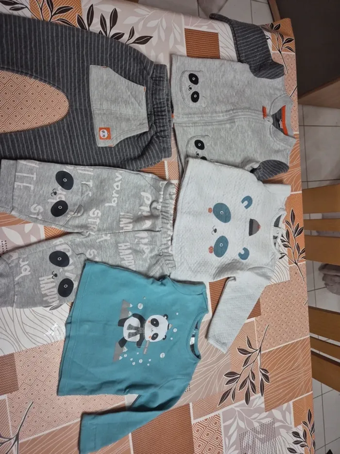 Lot de 2 Ensembles panda 🐼