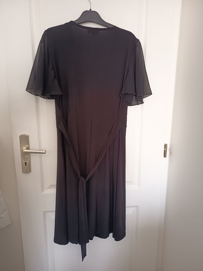 Robe noir - photo numéro 7