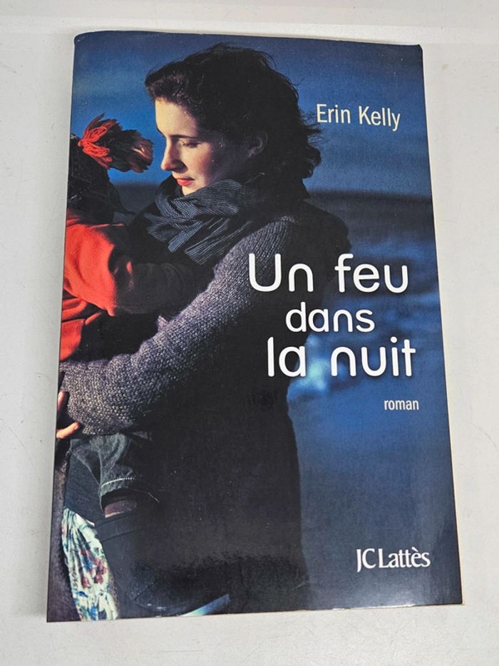 "Un feu dans la nuit", de Erin Kelly.
384 pages.
ISBN : 978.2.7096.4287.3