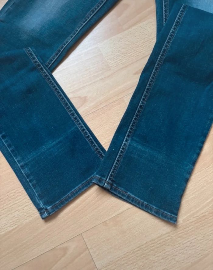 Jean Levi’s Taille 27 - photo numéro 4