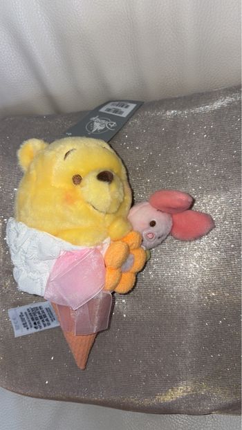 Disney Store- Peluche Winnie l'Ourson & Porcinet Glace - Neuf avec étiquette