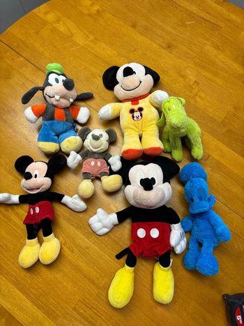 Lot peluches Mickey