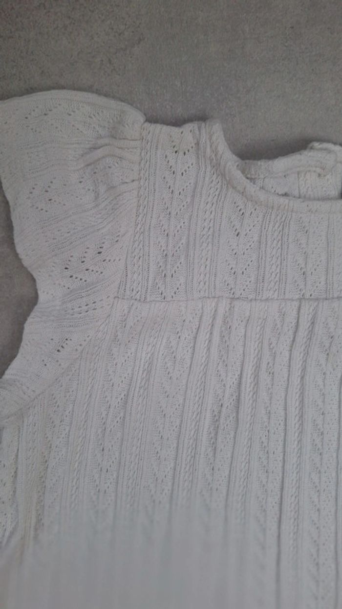 Robe blanche état neuf 5 ans - photo numéro 2