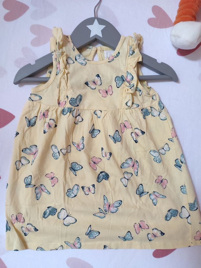 Robe jaune - Papillons - 74 cm - Très bon état - H&M - photo numéro 2