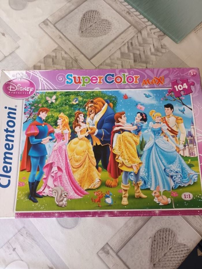 Puzzle 104 pièces princesses