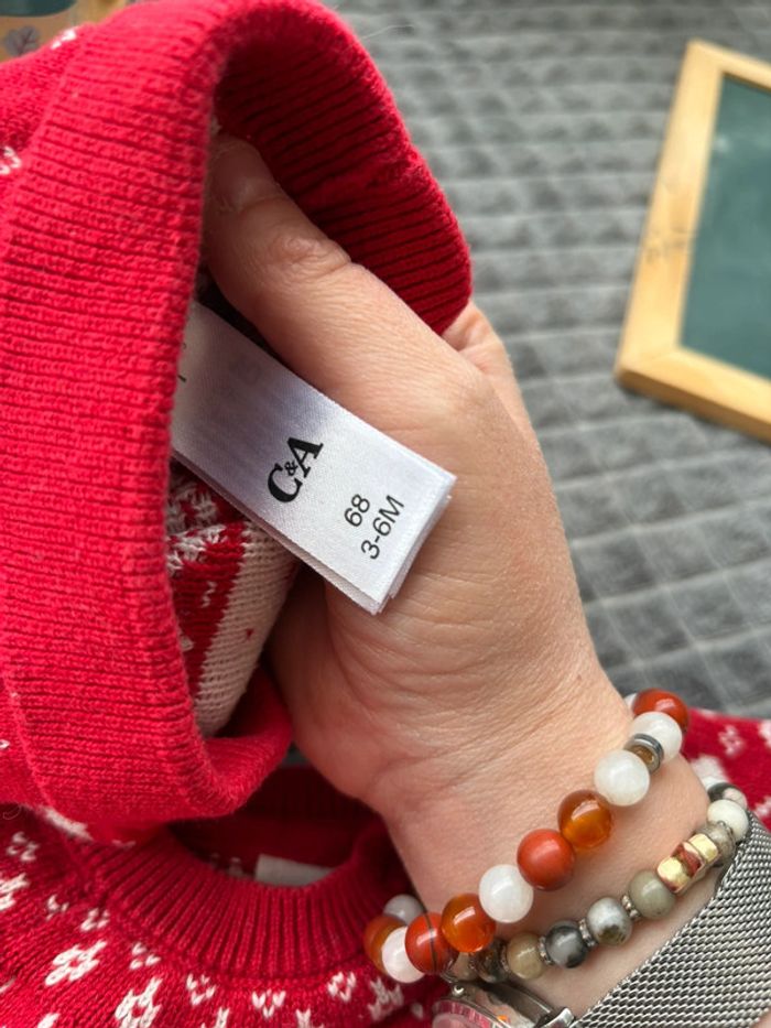 Pull h et m rouge,  et bonnet c et a, bébé mixte taille 6mois - photo numéro 4