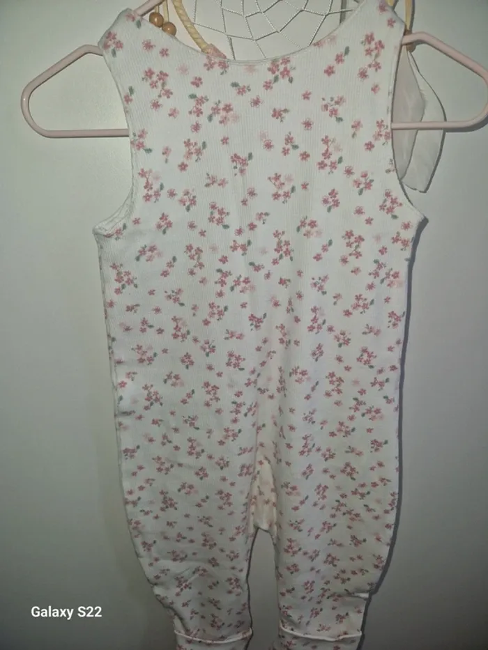 Salopette à fleurs h&m 6-9mois - photo numéro 4