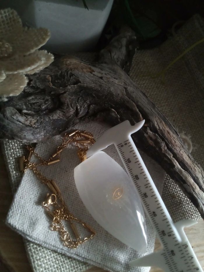 Collier pendentif en pierre de sélénite naturelle - photo numéro 2