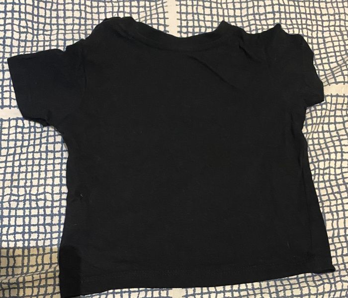 Tee-shirts bleu marine et noire - photo numéro 2