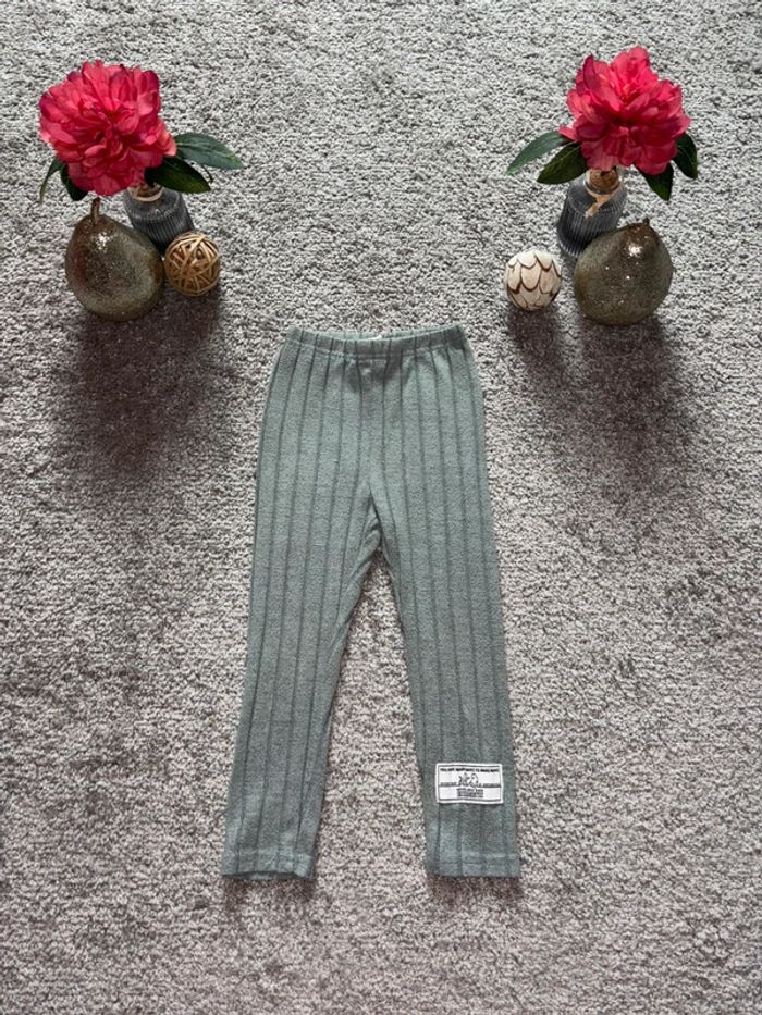 🌺Ensemble sweat à capuche et legging côtelé vert pale Taille 4ans/104cm🌺 - photo numéro 5