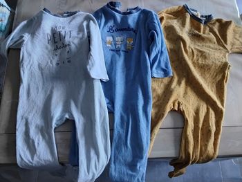 Lot de 3 pyjamas 24mois