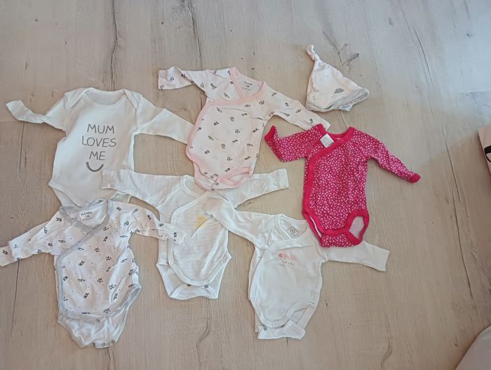 Vêtements fille 1 mois lot numéro 2 - photo numéro 3