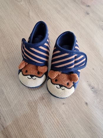 Chaussons pointure 19