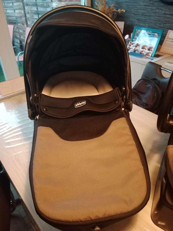 Poussette chico 3 en 1 - photo numéro 4