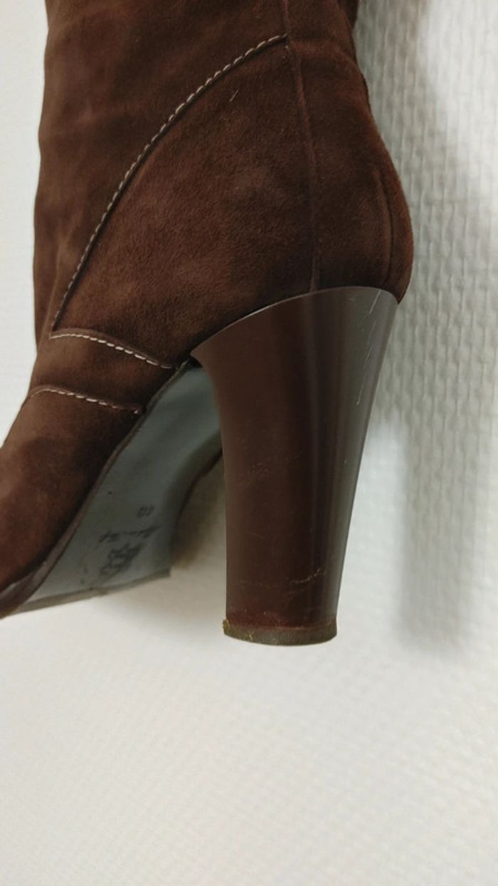 Bottes haute d'hiver intégralement fourré en laine daim marron talon carré bloc - photo numéro 7