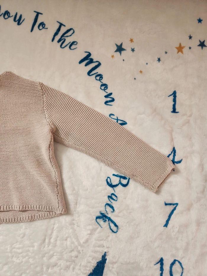 Superbe pull tricot beige 3 boutons Tex 23 mois - photo numéro 8