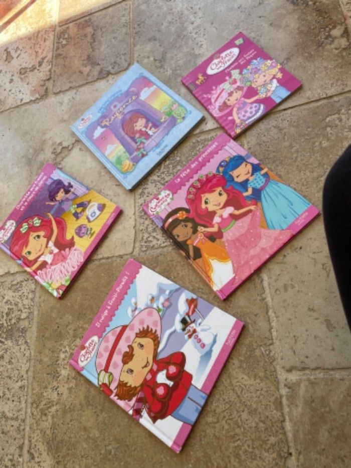 Livres charlotte au fraise