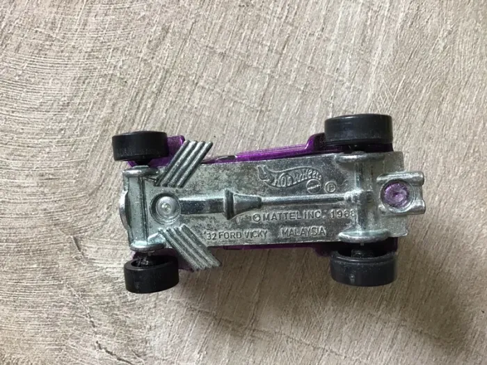 1968 voiture ford vicky hotwheels - photo numéro 2