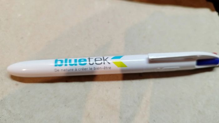 Stylo Bic 4 couleur - photo numéro 9
