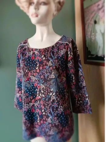 Blouse  fleurie  36