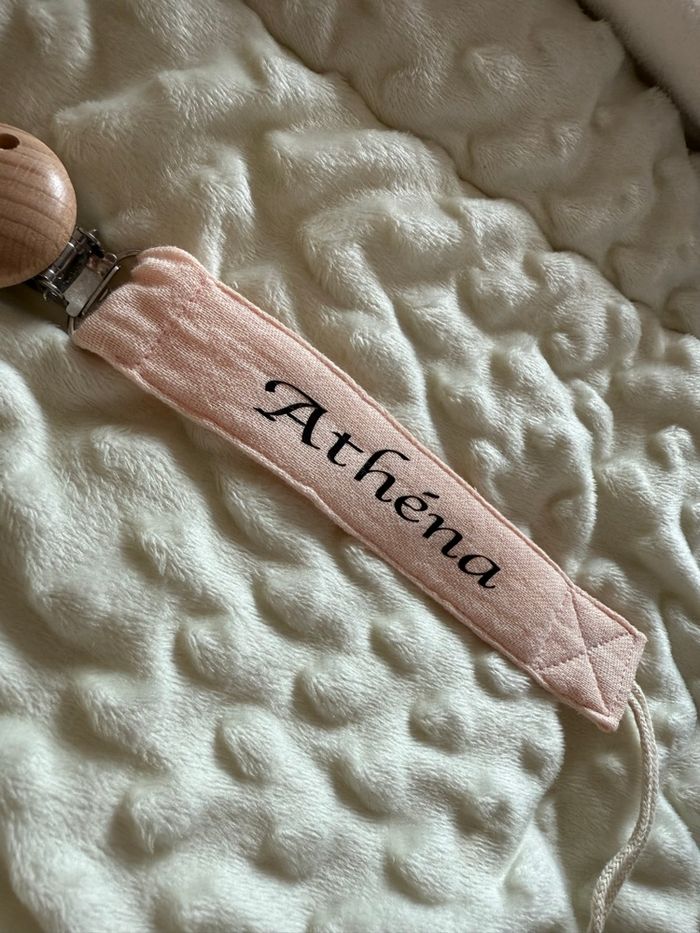 Attaches-tétines - photo numéro 3